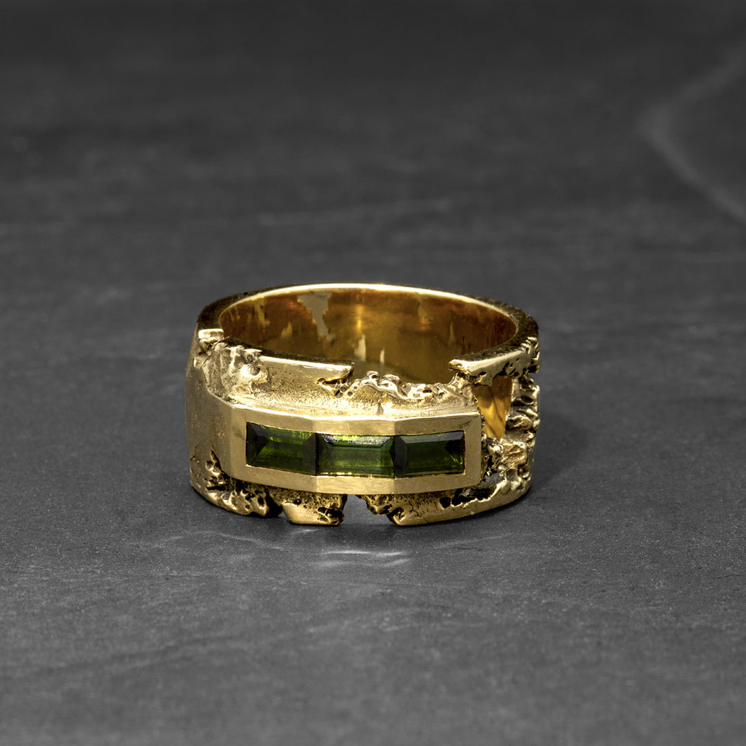 Gold erode bar ring