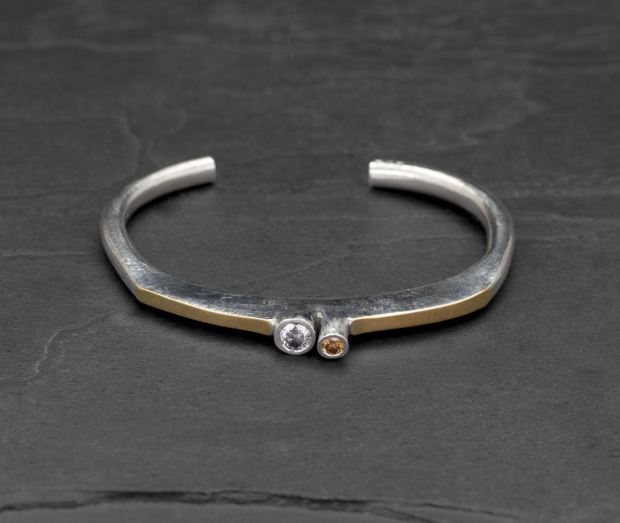 Gold arch bangle