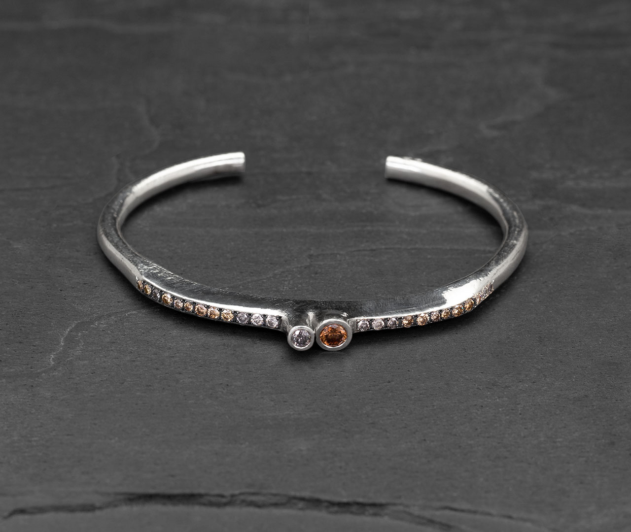 Arch bangle