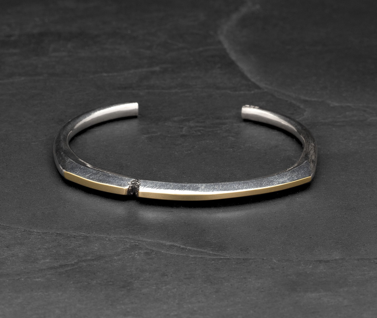 Gold split bangle