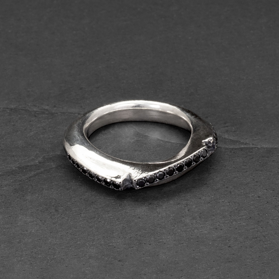 Black crest ring