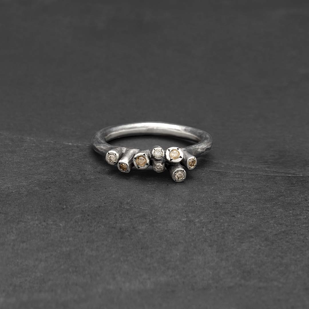 Coral line ring