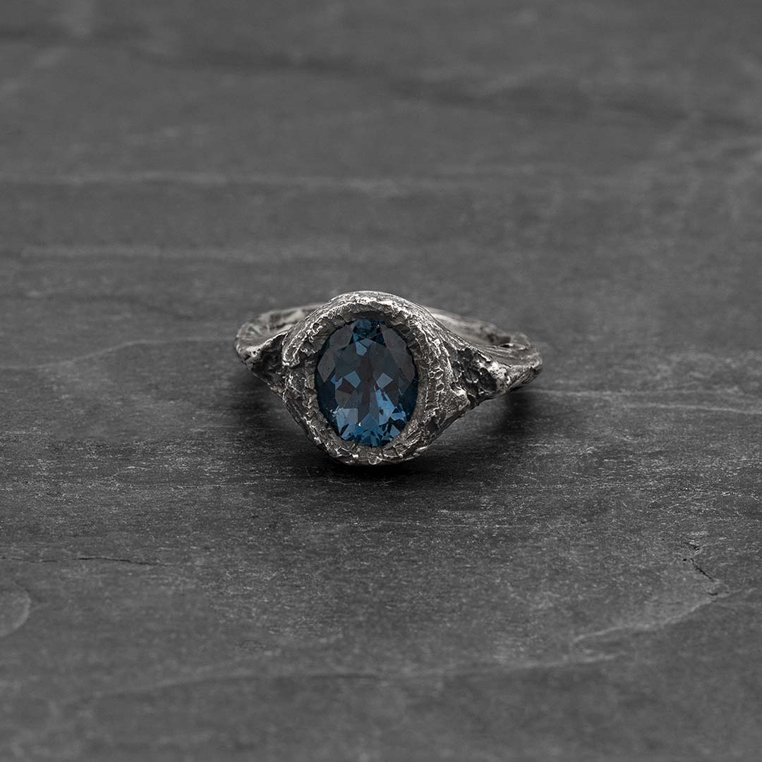 Broken blue ring