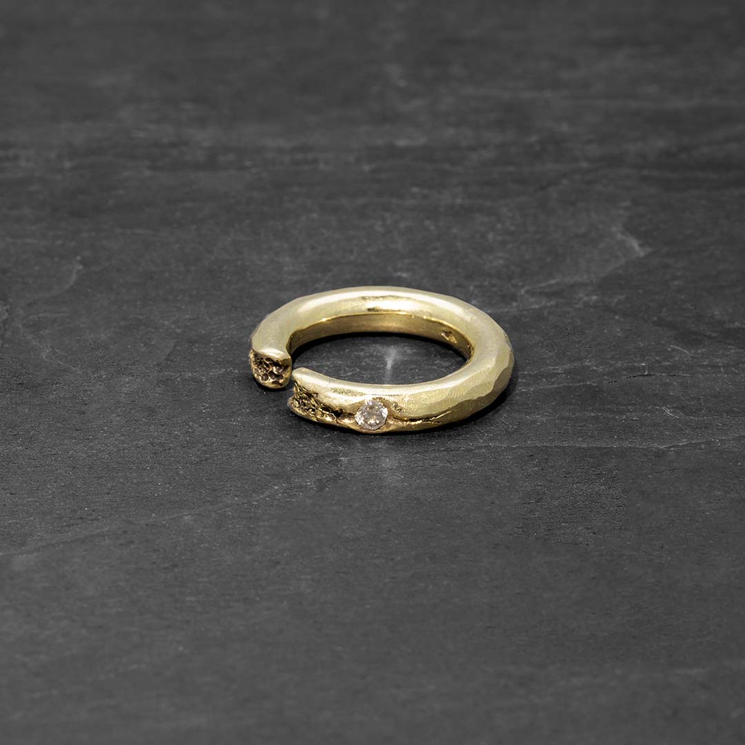 Gold broken stone ring