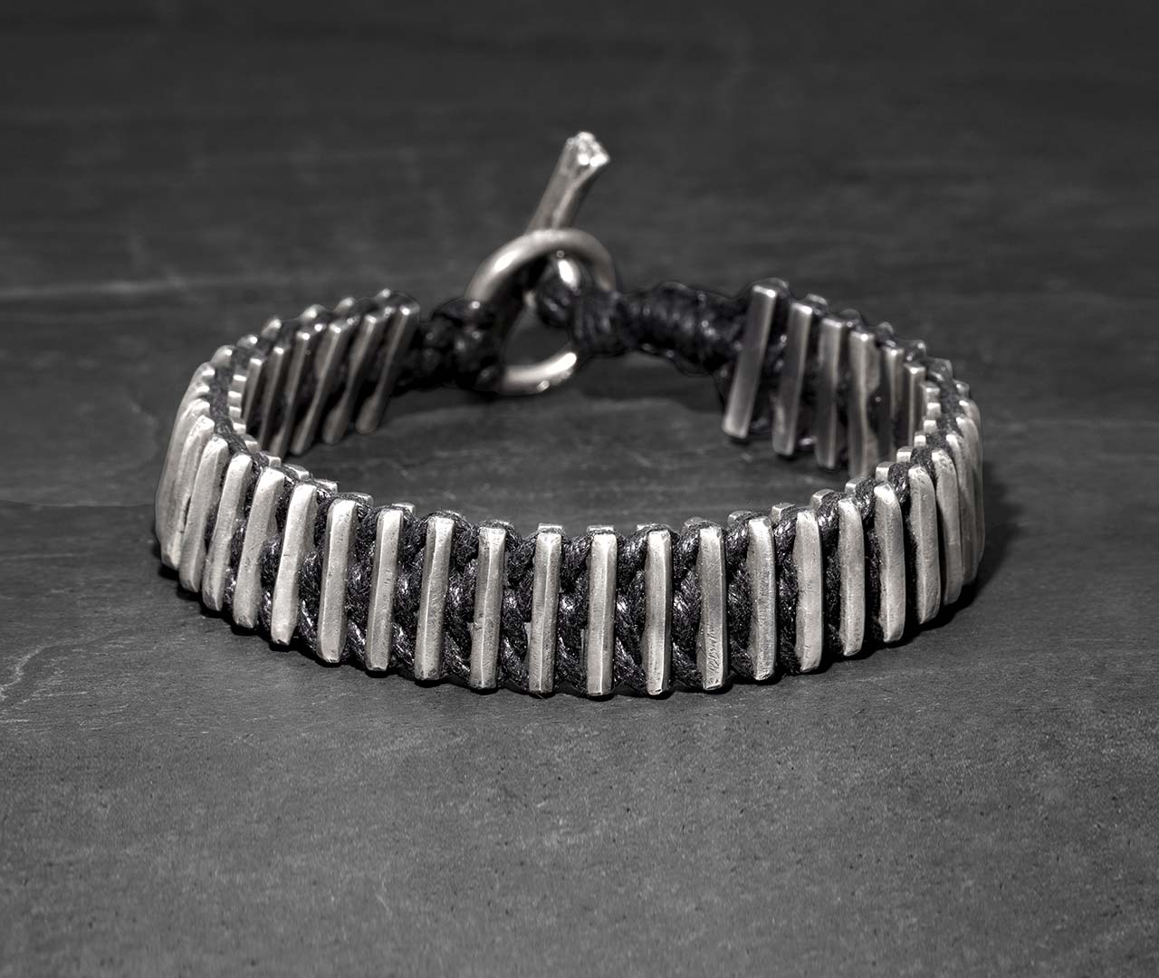 Razor beads bracelet