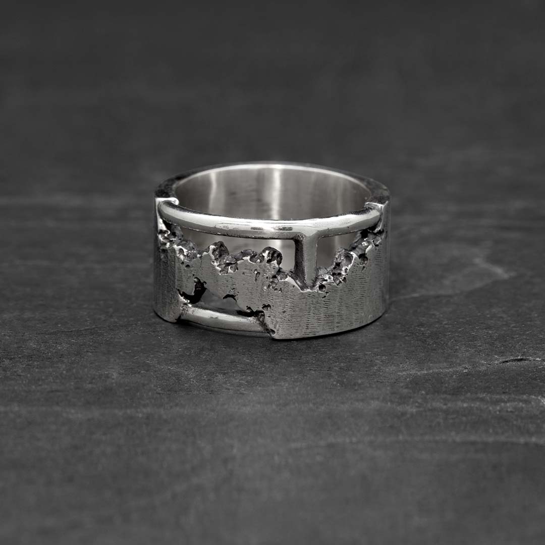 Constructed ring