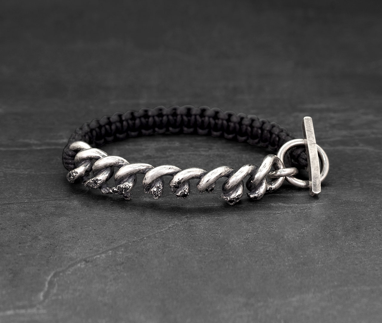 Rotten stones chain macramé bracelet