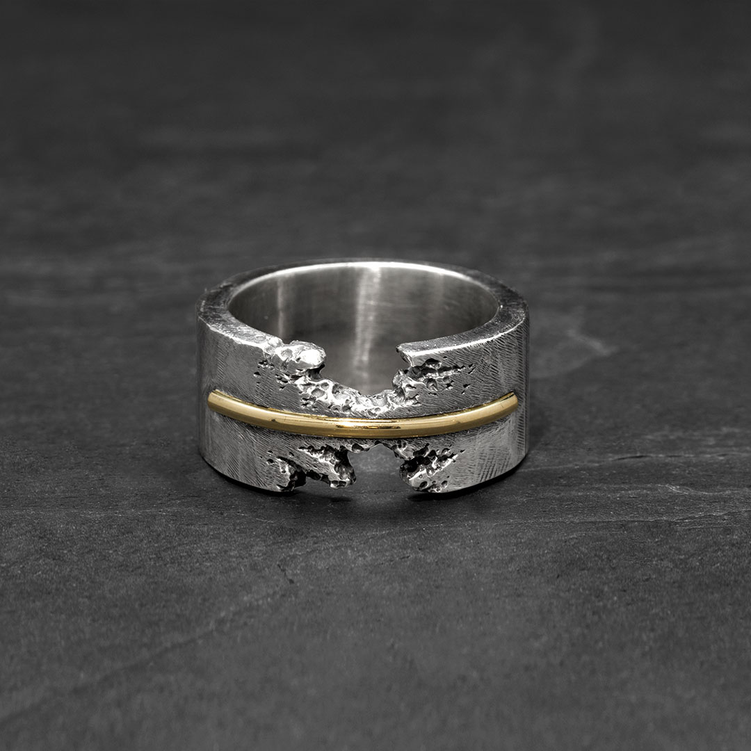 Gold bridge ring