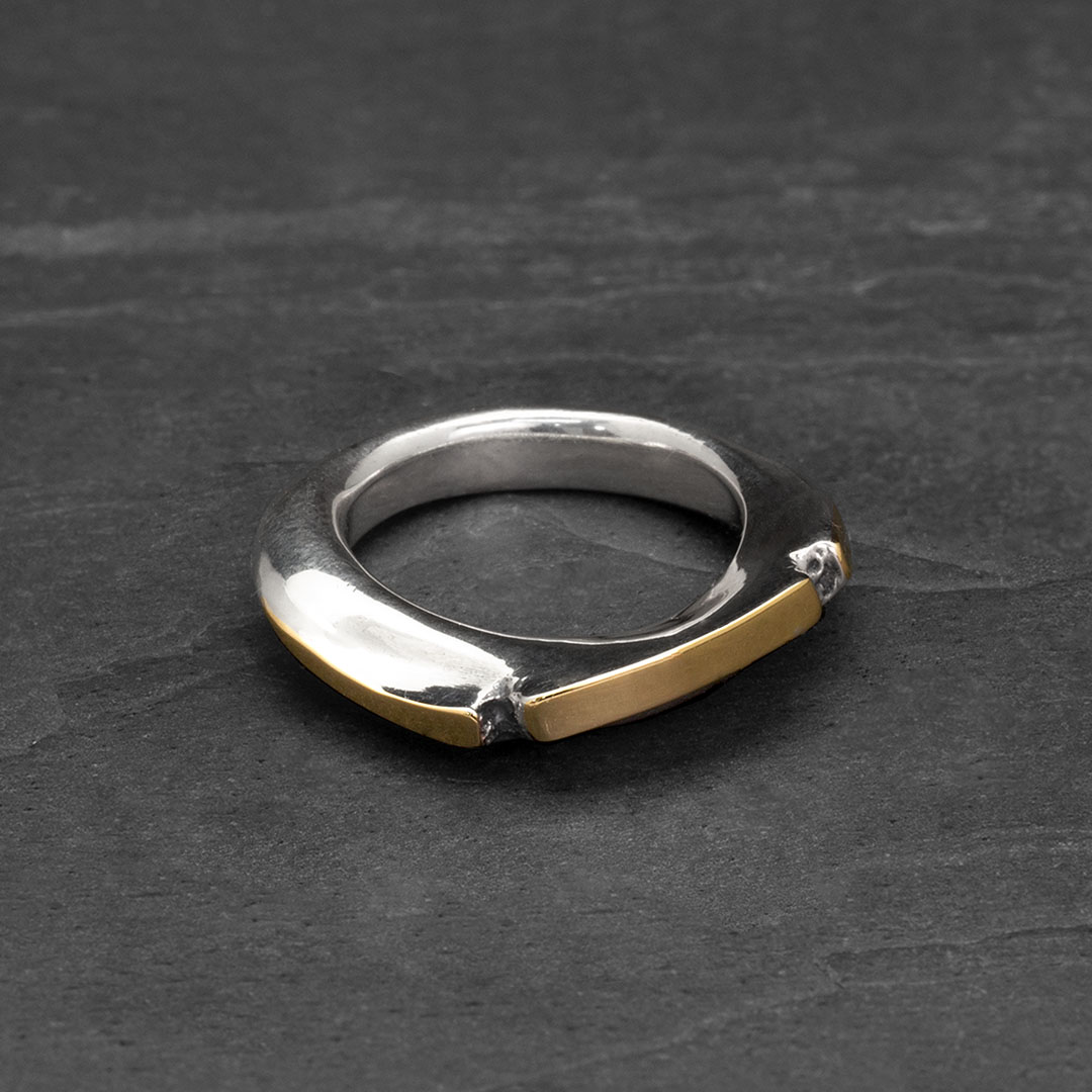 Gold crest ring